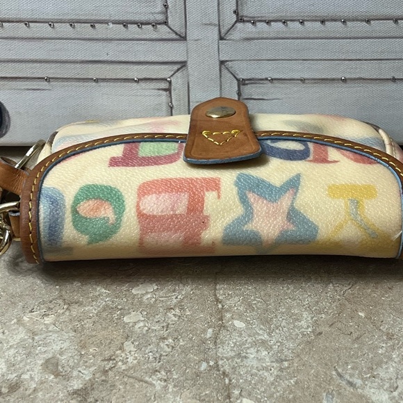 Dooney & Bourke Doodle Scribble Wristlet, Vintage - Picture 7 of 13
